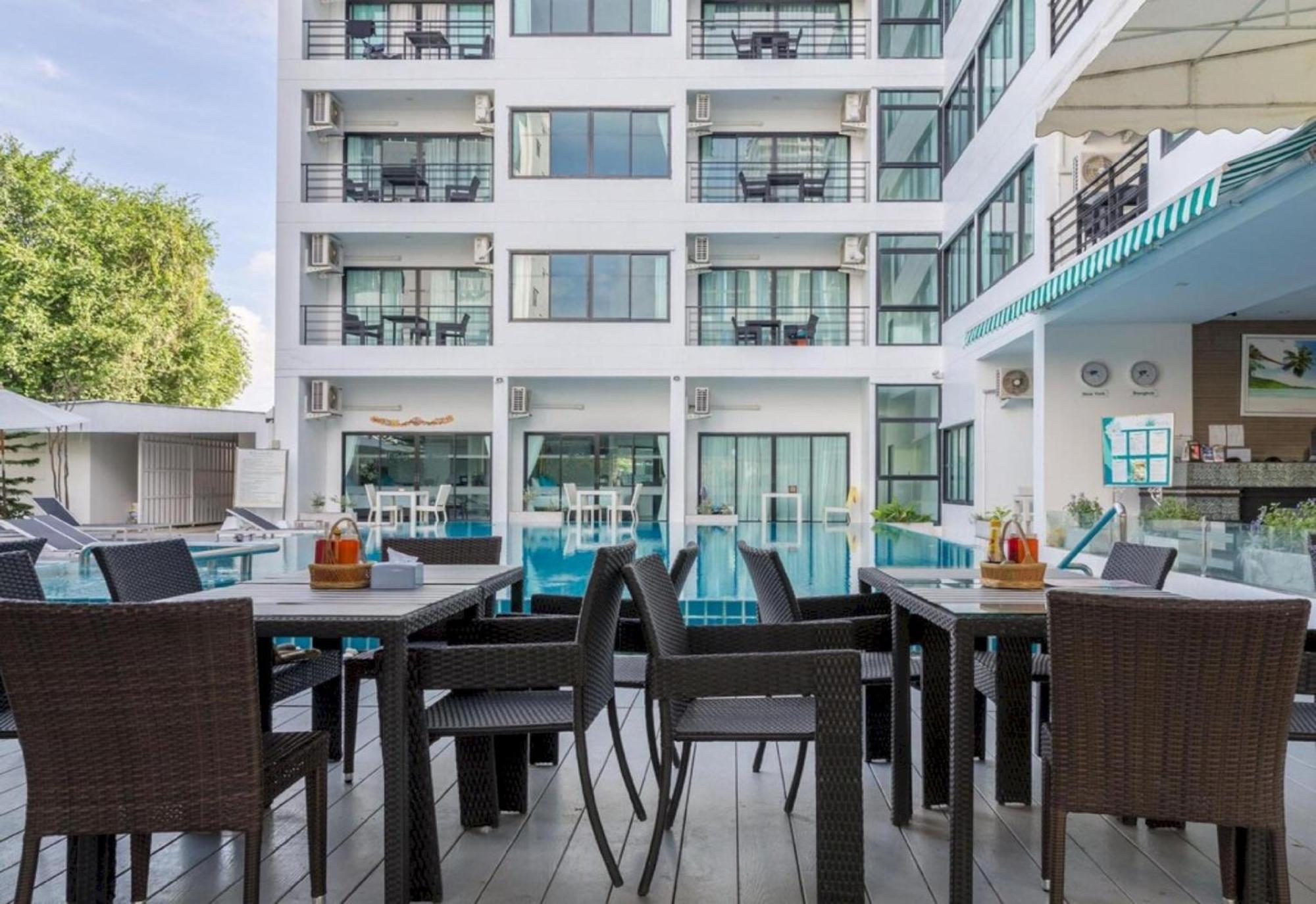 Hotel Capital O I-talay Pantai Jomtien